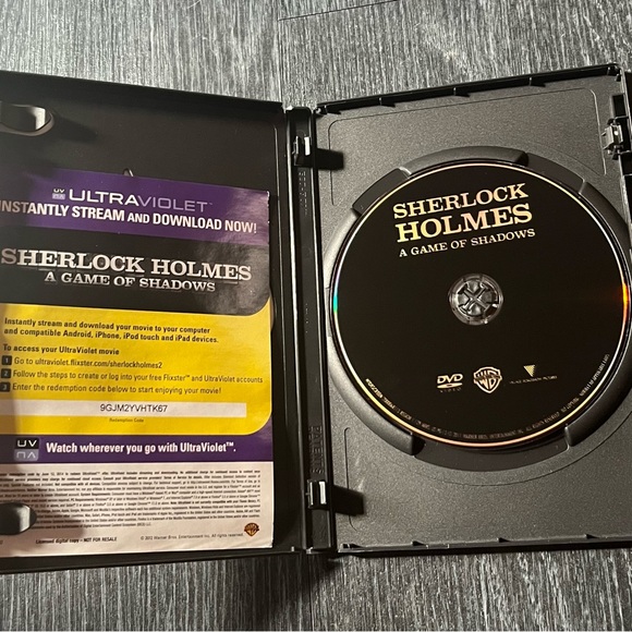 Sherlock Holmes DVD ~(=^‥^)ﾉ● - Picture 4 of 4